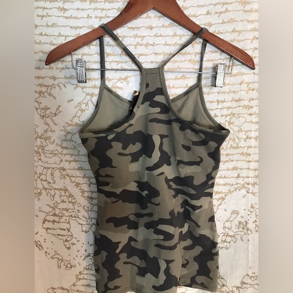 Express Green Camo Racerback Cami 💚 - Picture 2 of 3